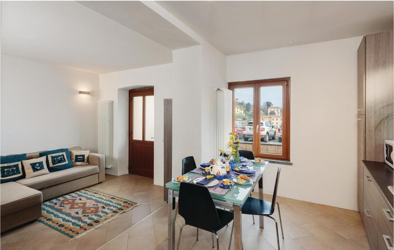 Beautiful Apartment In Pitelli -Sp- With Kitchen La Spezia Exterior photo