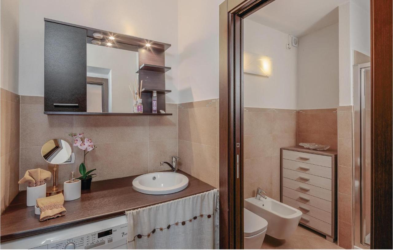 Beautiful Apartment In Pitelli -Sp- With Kitchen La Spezia Exterior photo